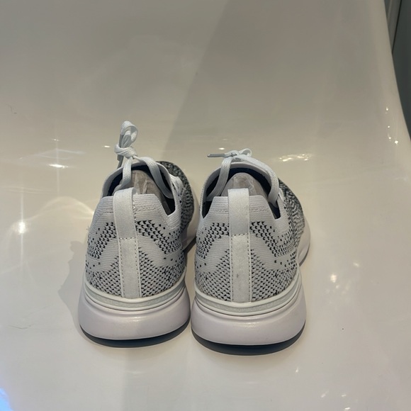 NIB APL ATHLETIC PROPULSION LABS TECHLOOM BREEZE SNEAKERS IN WHITE/BLACK . 6 - Picture 3 of 9